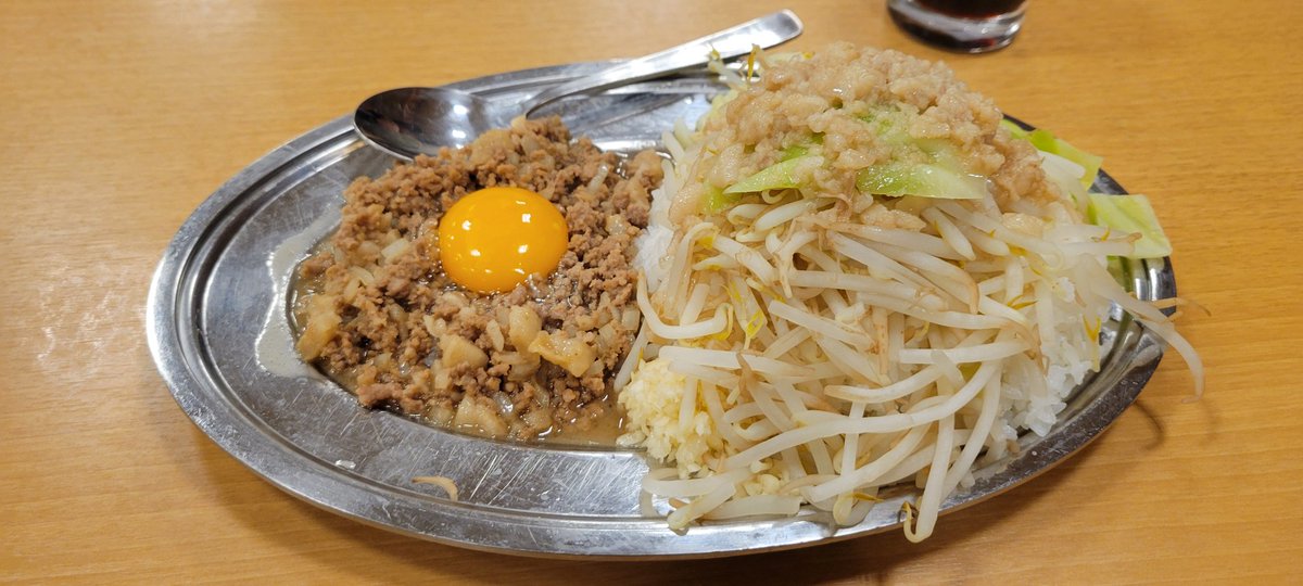 scripted_mfmf's tweet photo. おおよそこの時間に食べて良いものでは無いが美味すぎた https://t.co/e22krE2FsH