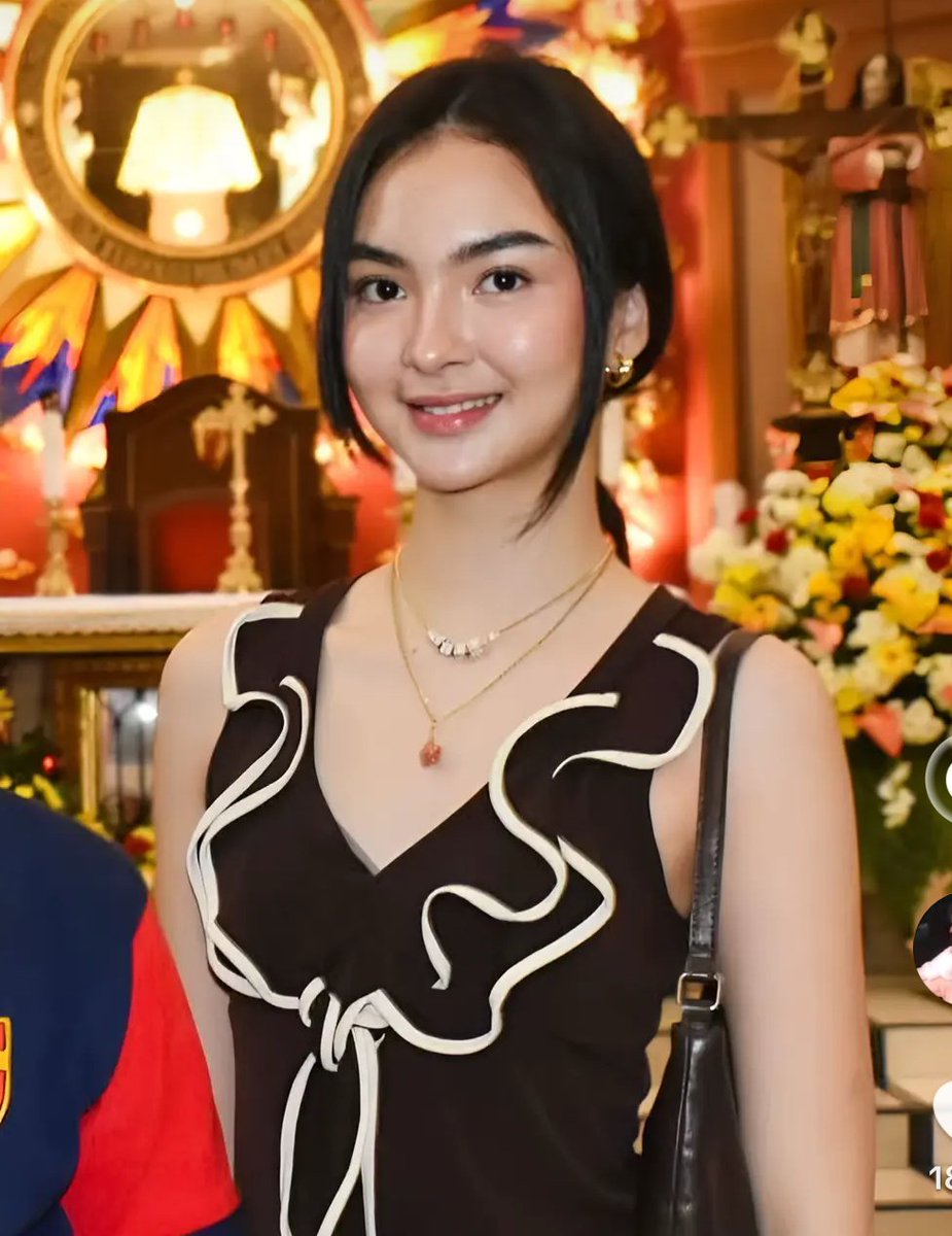 wew65818733's tweet photo. Mga toxic diyan maganda talaga si Kai kahit walang make up  kaya nga napagkakamalan siya may lahi. Selos lang yan nararamdaman niyo.  Pray niyo nalang magpakasal Ashdress niyo para mapanatag kaung mga toxic kayo . Tantanan niyo si Kai. https://t.co/rFiQs2vIue