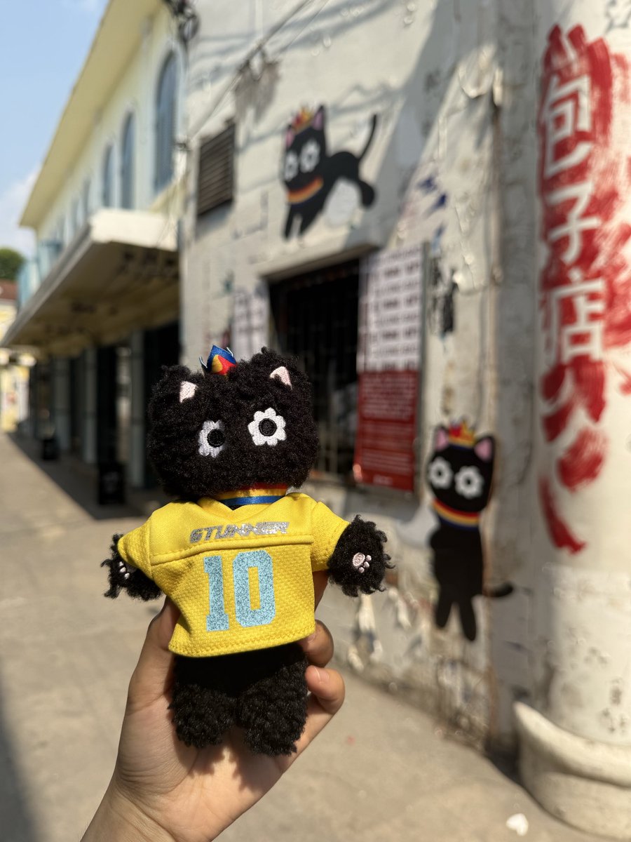 มาาแย้วว รู้สึกเป็นป้าม่วงล์ของจริง ทรงวาดมีแต่เด็กเก๋ๆ 55555555 

ได้พาไอ่เล่ถ่ายรูปกับเพื่อนๆ ด้วย เมนเตนทุกคนน่ารักมาก 💜
#TEN_BDAY2026  🎂