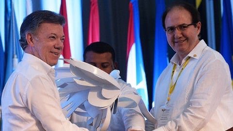 Al parecer los periodistas del #PetroSantismo les pidieron esconder la noticia del delincuente y mejor amigo de <a href="/JuanManSantos/">Juan Manuel Santos</a>: José Leonidas Bustos, condenado por el del Cartel de la Toga.