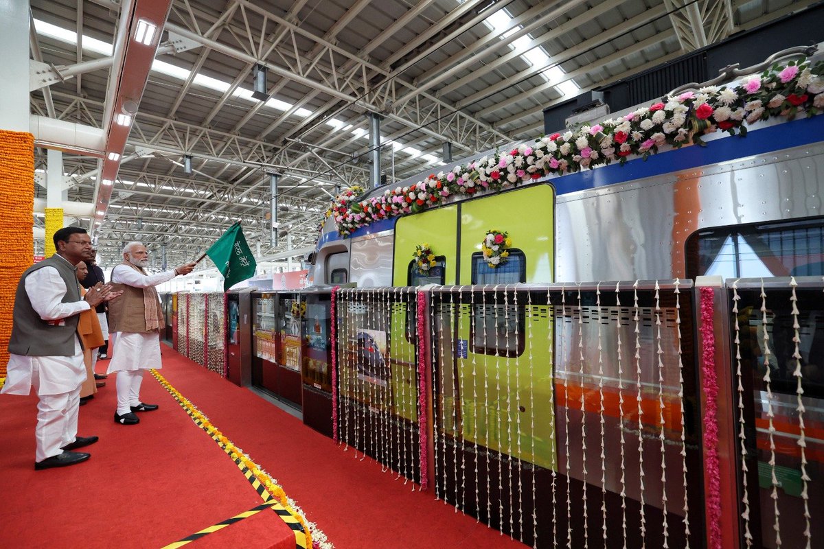 Narendra Modi tweet media