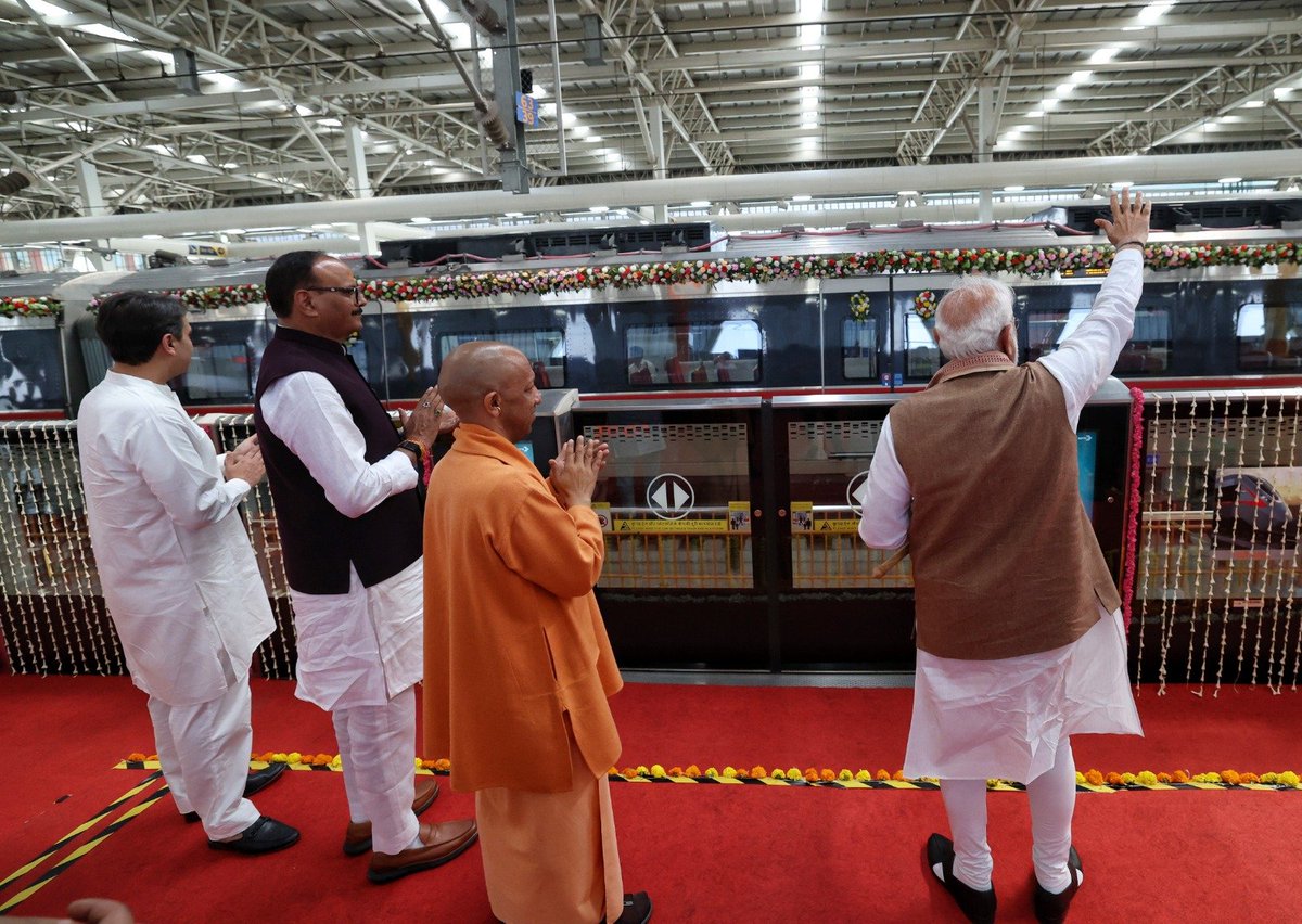 देशवासियों के सफर को और अधिक सुगम एवं सुविधाजनक बनाने के लिए हम पूरी प्रतिबद्धता से जुटे हैं। मेरठ मेट्रो नेटवर्क भी यहां के लोगों का जीवन और आसान बनाएगा।