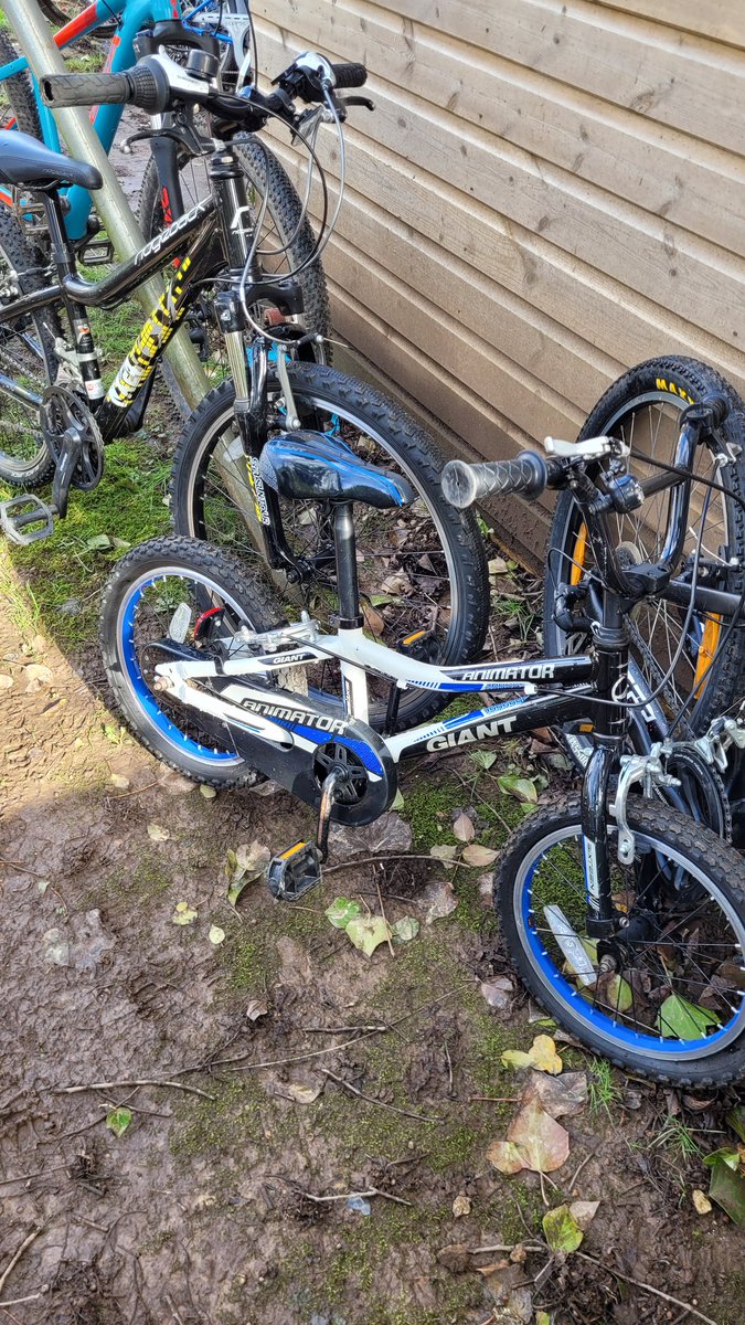 PuffaJones tweet media