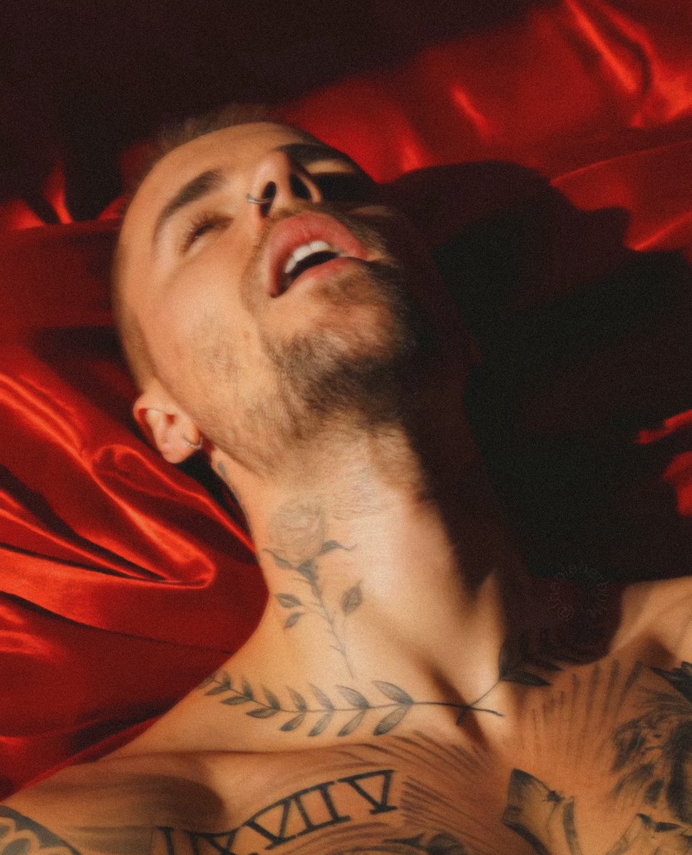 The Bieber Built tweet media