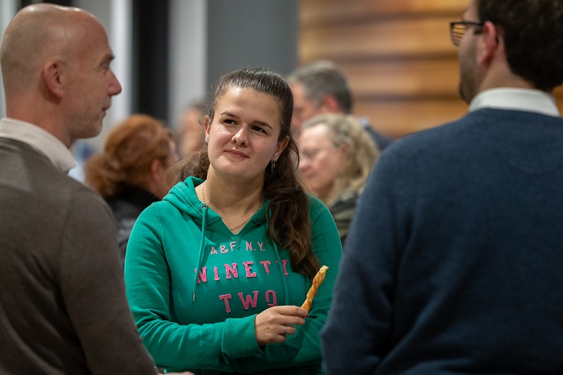 Wat doet een raadslid? Waar beslist de gemeenteraad over? En hoe kun jij daar invloed op uitoefenen? Meld je aan als Gast van de Raad! Stel al je vragen en krijg een uniek kijkje achter de schermen: lansingerland.nl/gastvanderaad  
📅Donderdag 26 februari
⏰19.15 uur
📍in de raadzaal