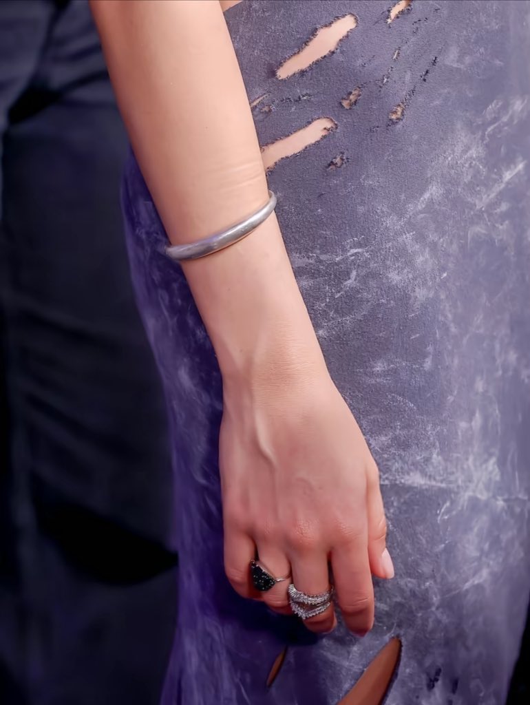 cairoswife's tweet image. please