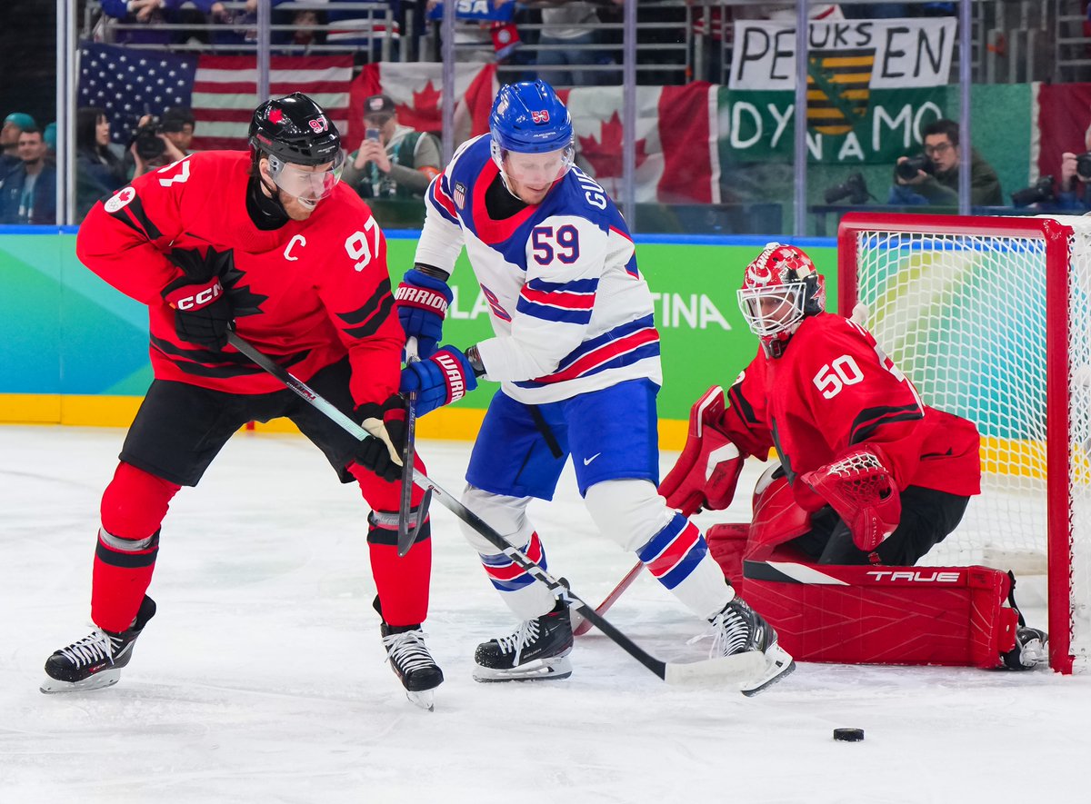 AFTER 1 | 🇨🇦 goes to the intermission trailing 🇺🇸 1-0.

APRÈS 20 MIN | Le 🇨🇦 retraite au vestiaire avec un retard de 1-0 contre les 🇺🇸.

💻 hc.hockey/OLYMBlogUSA26 
💻 hc.hockey/BlogueOLYMUSA26 

#MilanoCortina2026