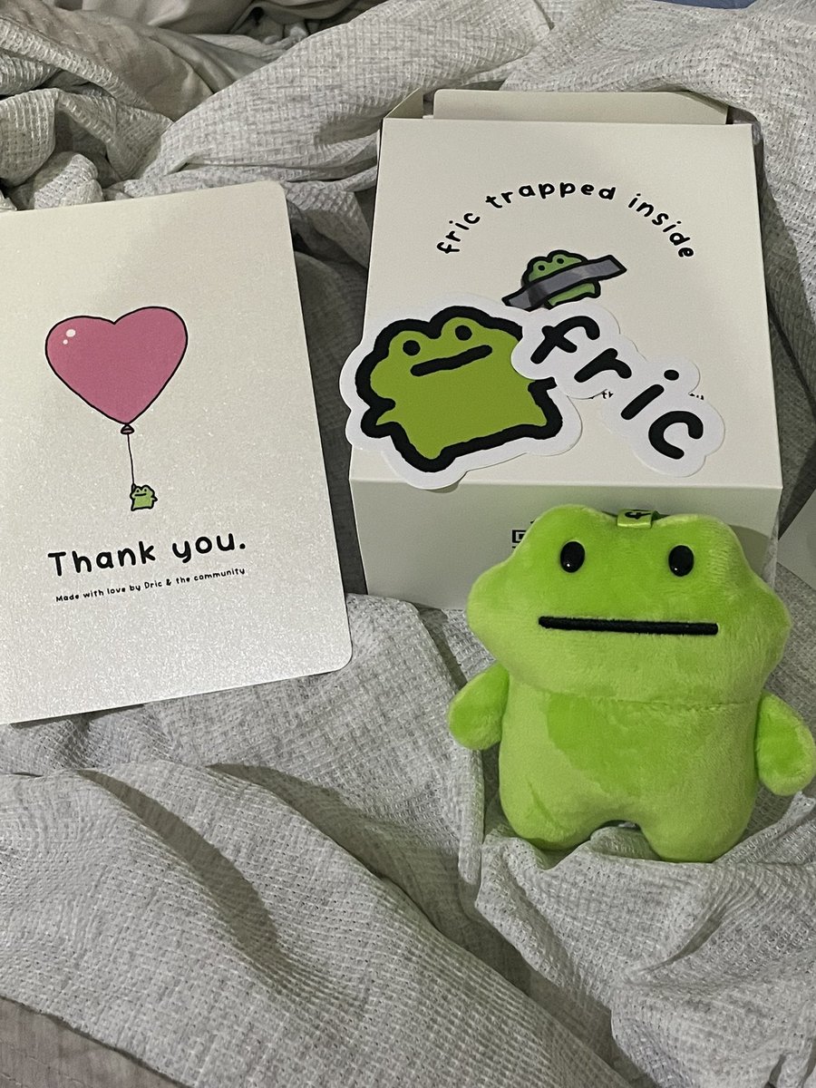 maru__028's tweet photo. 我が家にもfric到着！
お腹にハート書いてみた♡
いっぱいお出かけしようね！！
@fricthefrog https://t.co/4eHYEJdqw4