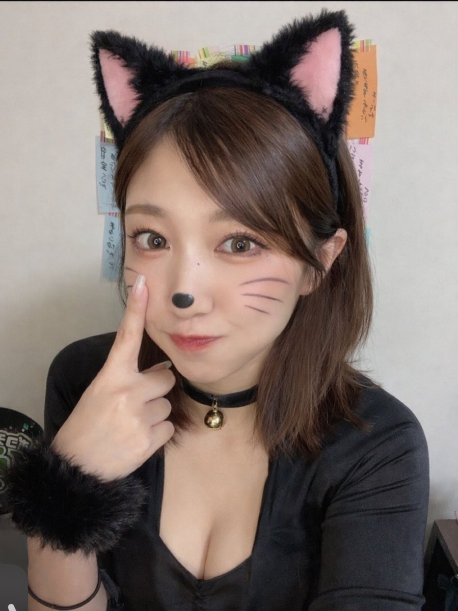 ranamaru_5's tweet photo. にゃんにゃん猫の日(≡^.^≡)♪

#フォロワー1000人目標
#いいねで気になった人フォロー
#フォロバ
#猫の日 https://t.co/rzD4tryzLr