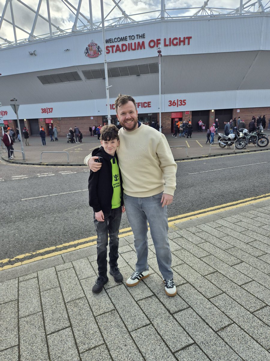 napier1879's tweet photo. Come On You Whites!!!!! #FFC @FulhamFC https://t.co/K2VkmLkJtr