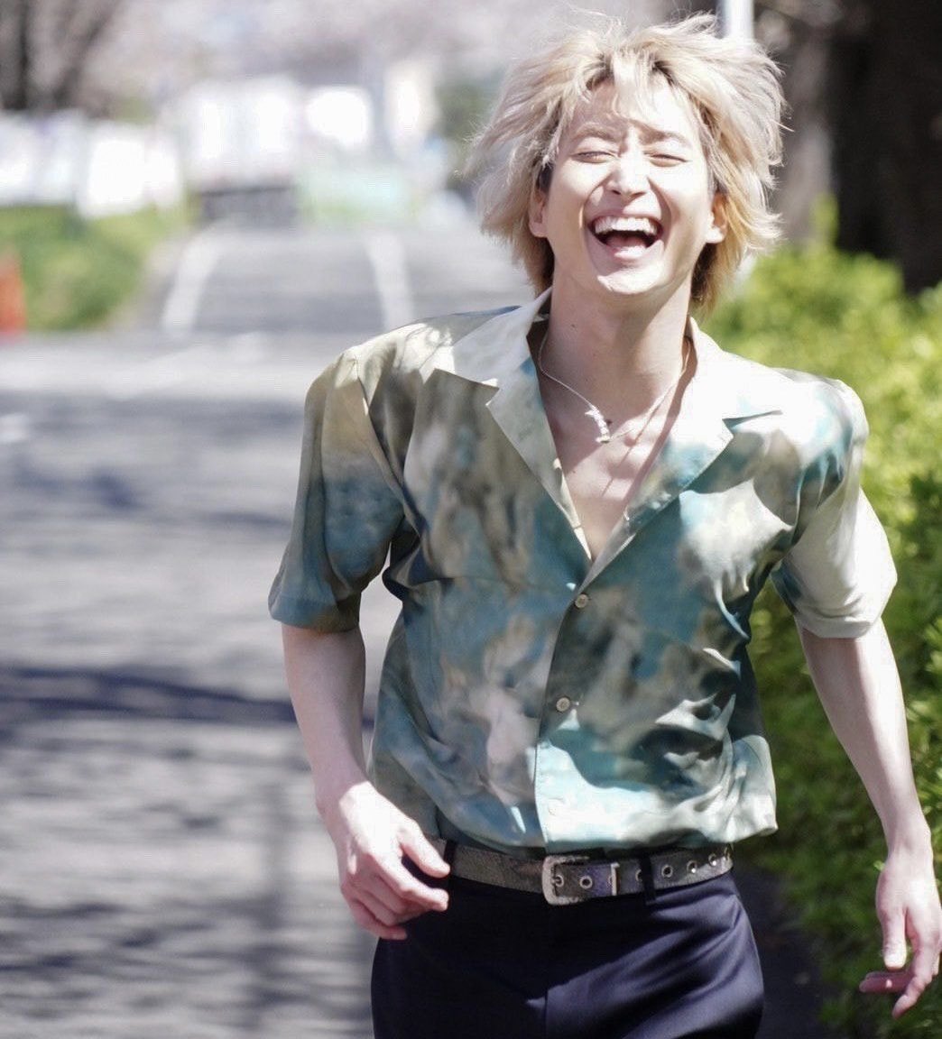 PhotoBoy向井康二が撮影するさっくんの笑顔が一番大好き #SnowMan