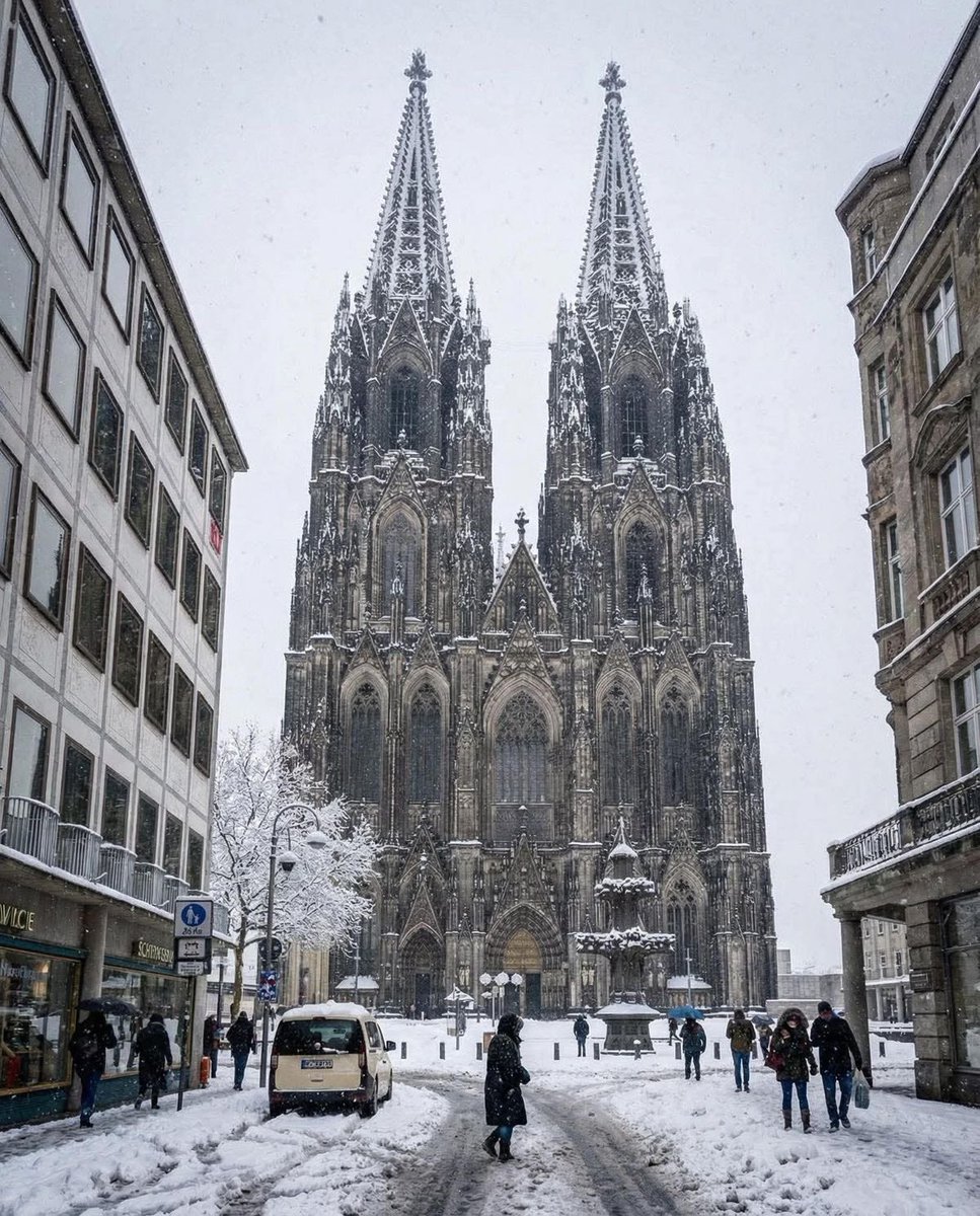 Old World Explorer tweet media