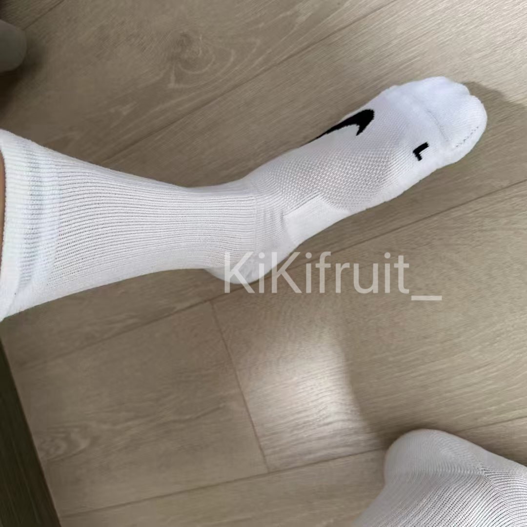 KiKifruit tweet media