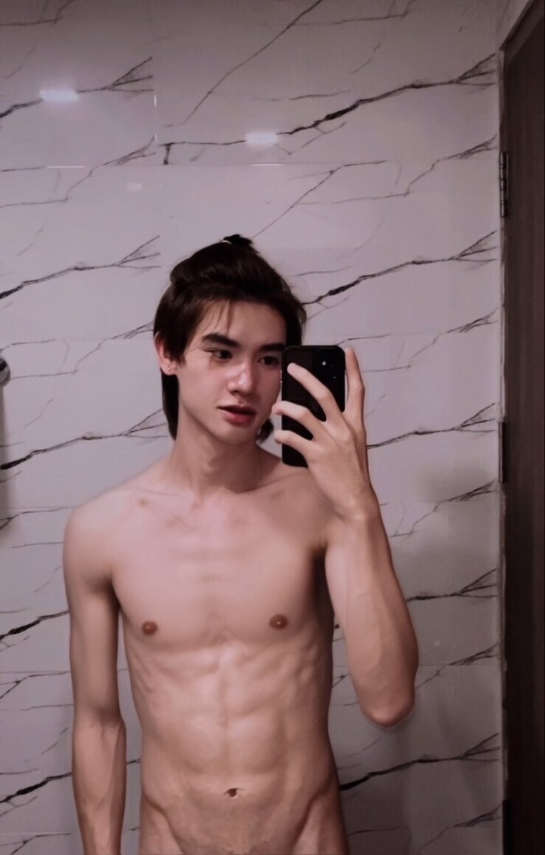 B Ø S S tweet media