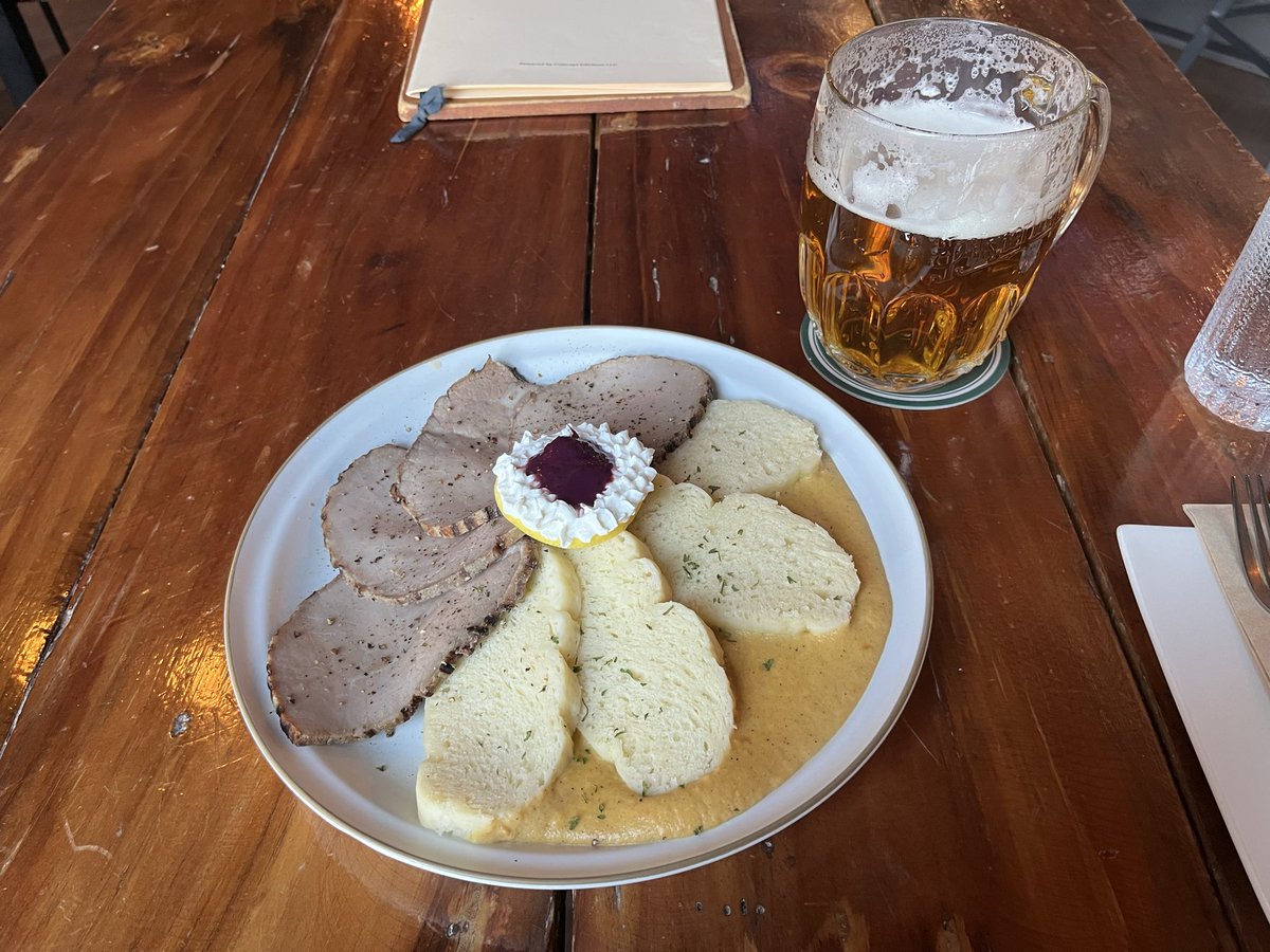 BurgundyWolf tweet media