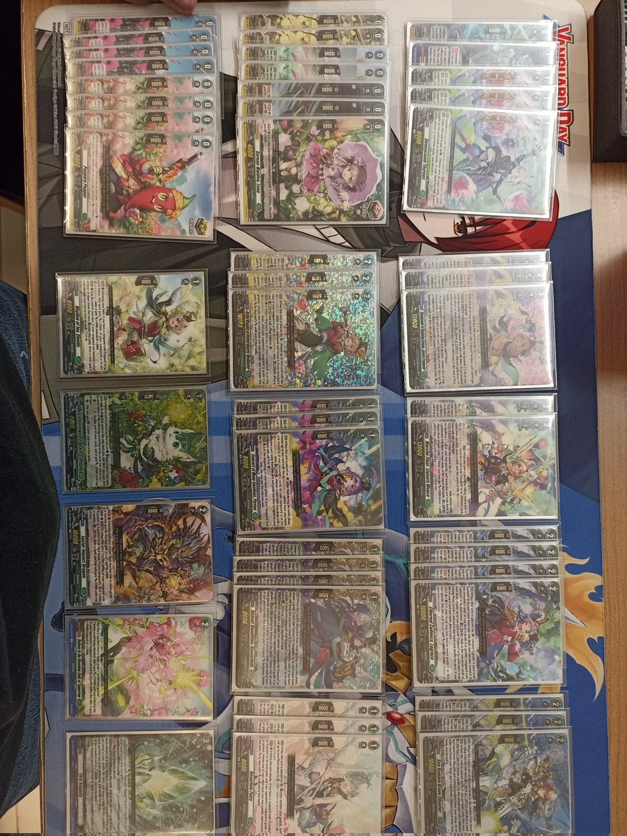 Been tweaking Lianorn Traumend for a month and finally I get what ratio what I want with this deck.
Today's tournament at a local hobby shop 
R1Vs. Krysrain❌
R2Vs. Overlord✅
R3Vs. Siana✅
R4Vs. Shiranui✅
R5Vs. Heartluru❌
@cardfightvanguard
<a href="/game3/">game</a>
@sideboardcafe