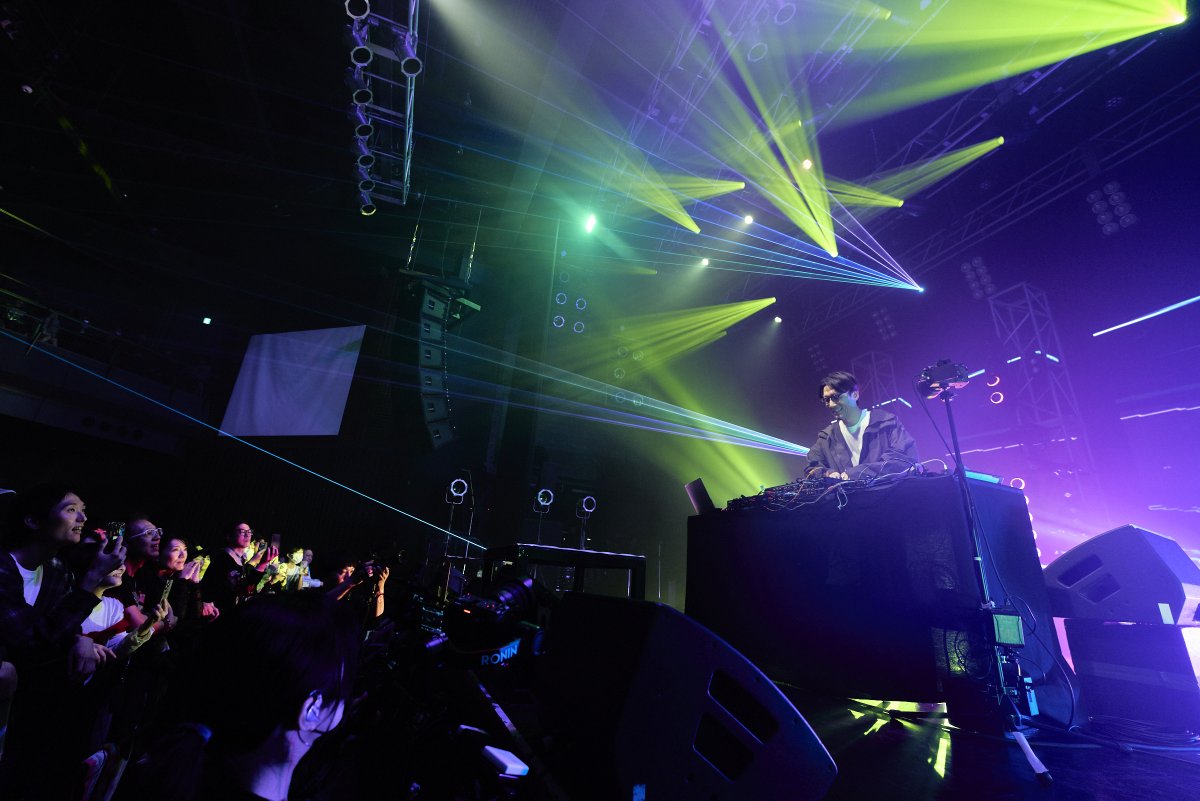 huez（ヒューズ） tweet media