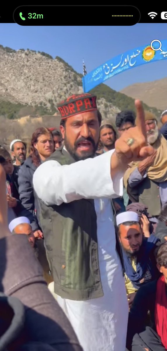 خدایه شکر چې پښتنې مئیندو  داسې ځوانان هم زیږولي چې د خپلې خاورې پوښتنه کولې شي.
 
کیني دې ځینو خو د پښتنو نوم وشرمولو