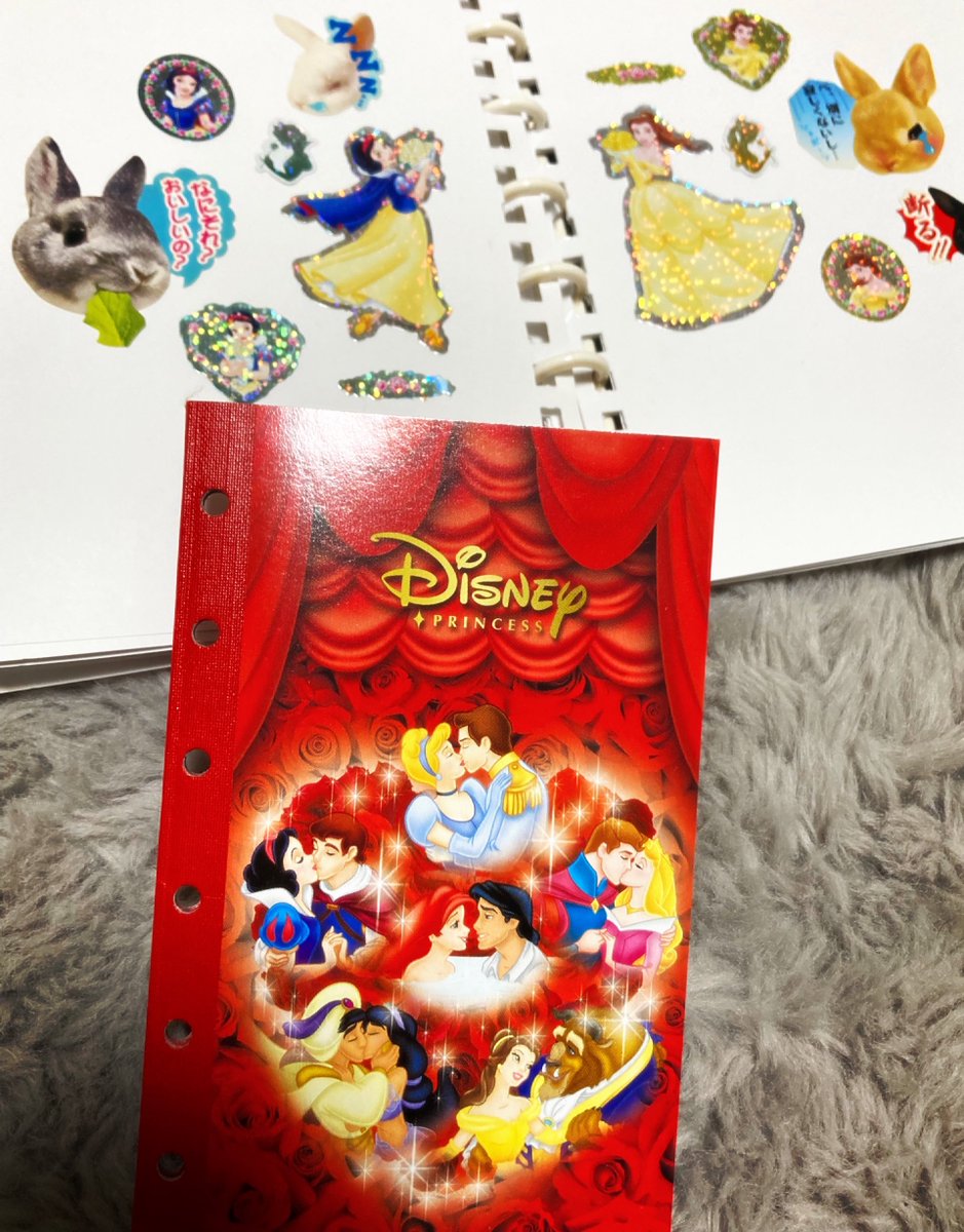 昔のシール帳って尖ってんな…