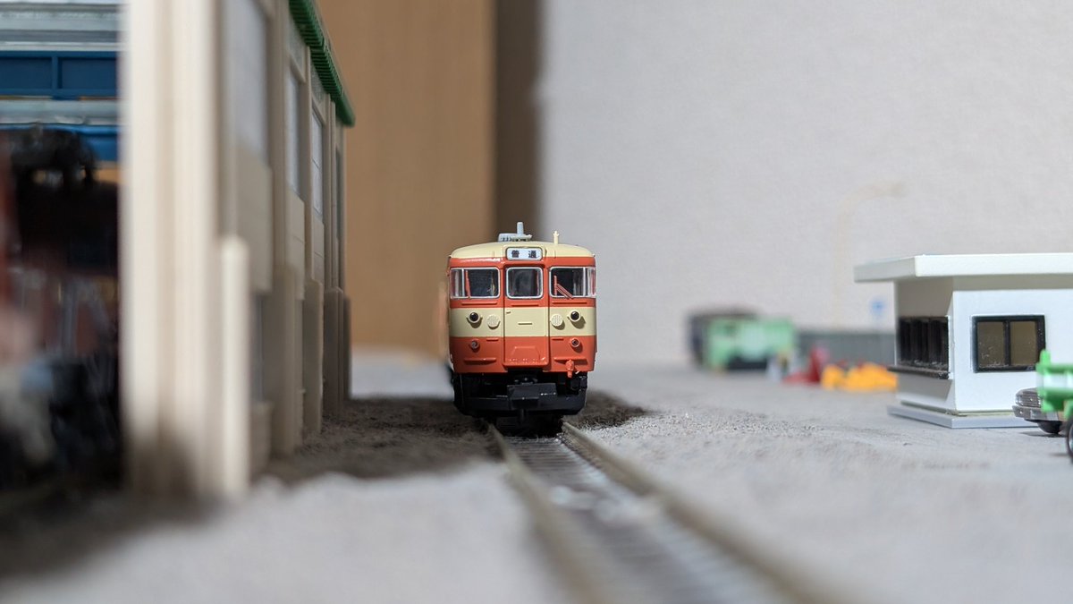 115系 上沼垂運転区控車タイプ（マイクロエース）入線 クハを名乗り