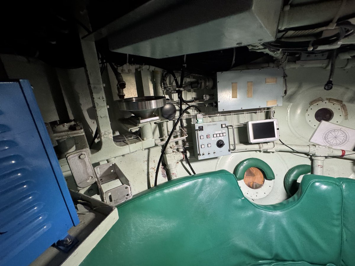 本日は新江ノ島水族館にて、JAMSTECの有人深海潜水艇「しんかい2000