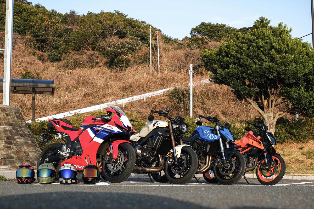 punahel1128's tweet photo. XSR900納車！
納車日に雨☔打たれたけど雨女だから仕方ないか笑

#XSR900 #バイク納車 #バイク女子 https://t.co/q3Ha8F9bJt