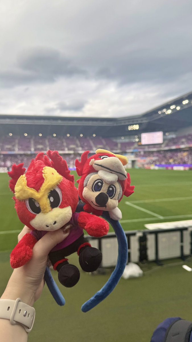 memitag_106's tweet photo. スタジアム名間違えたので再掲（A型）

初サンガスタジアム🏟️
スビーくんにコトノちゃんキャップ被せたら大好評で歓喜❤️‍🔥🪿
パーサくんぬいいただき🙌

#Avispa福岡
#京都サンガFC
#サンガスタジアム https://t.co/fqTQIUhU6r