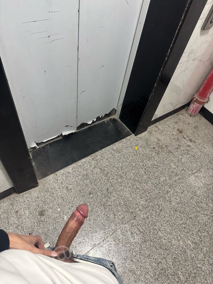 暴露几 tweet media