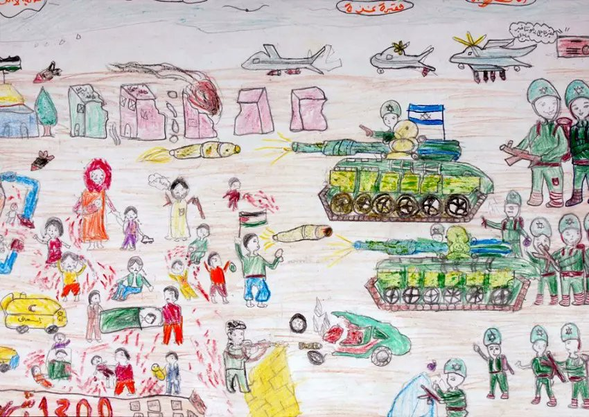 effirefire's tweet photo. Hay muchos niños de Gaza que nacen y mueren el un mundo en el que solo conocen el genocidio. Rodeados de los asesinos más cobardes y sádicos del mundo, de tanques, de miseria, de enfermedades, de injusticias impensables.

Un mundo en donde hasta los árboles lloran.

Sus dibujos👇 https://t.co/VpjHMOKrdM