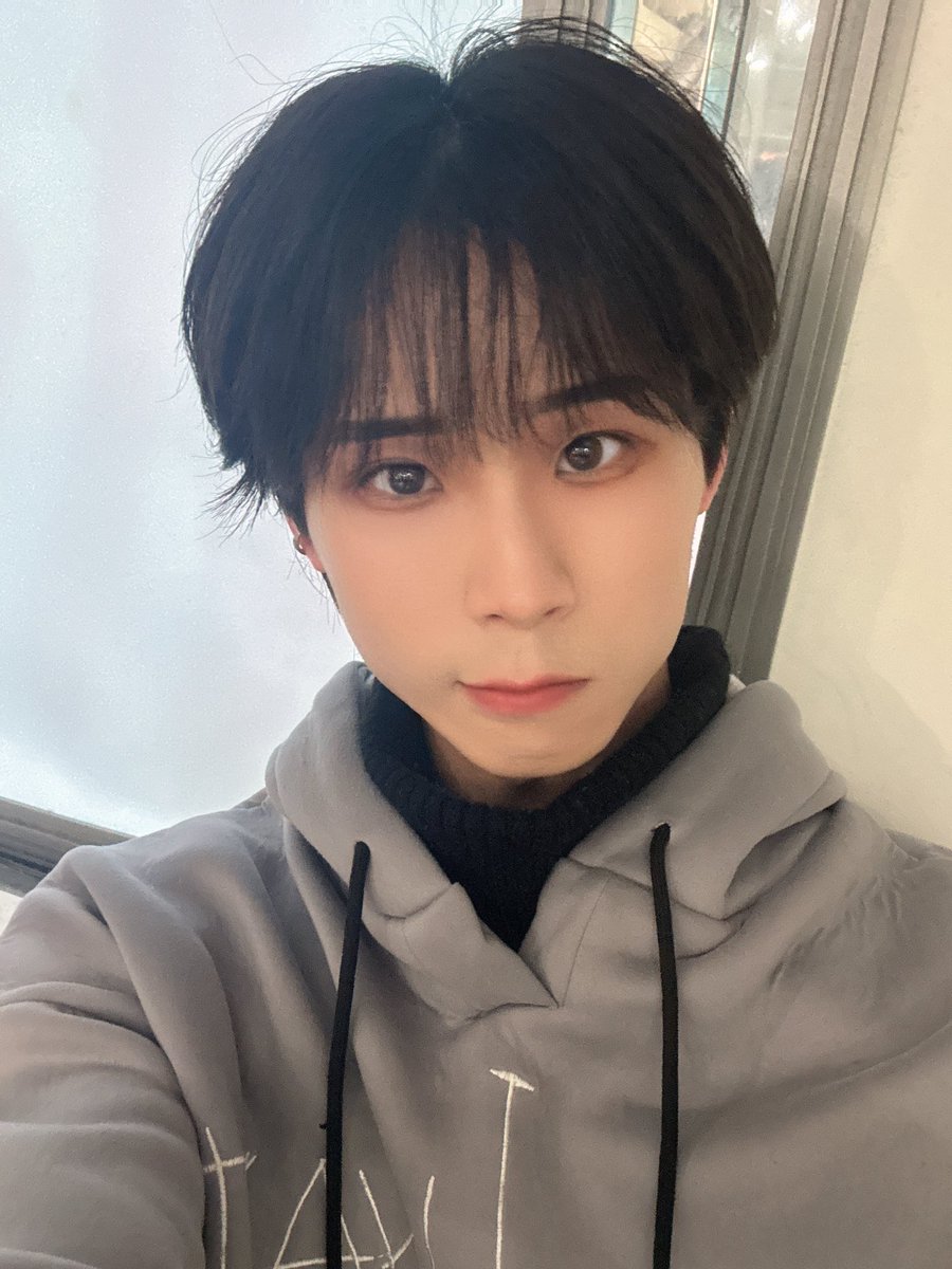 2026.2.22『JAKE Birthday Live-ILY-』

改めましてJAKEくんお誕生日おめでとうございます‼️
Dance Show Caseめちゃ痺れましたし、手紙や弾き語りとこの日のために色々準備してて〝ファン想い〟がとっっても伝わりました

エンターテイナーとして今日のライブは得るものが多くて大満足のライブでした✨