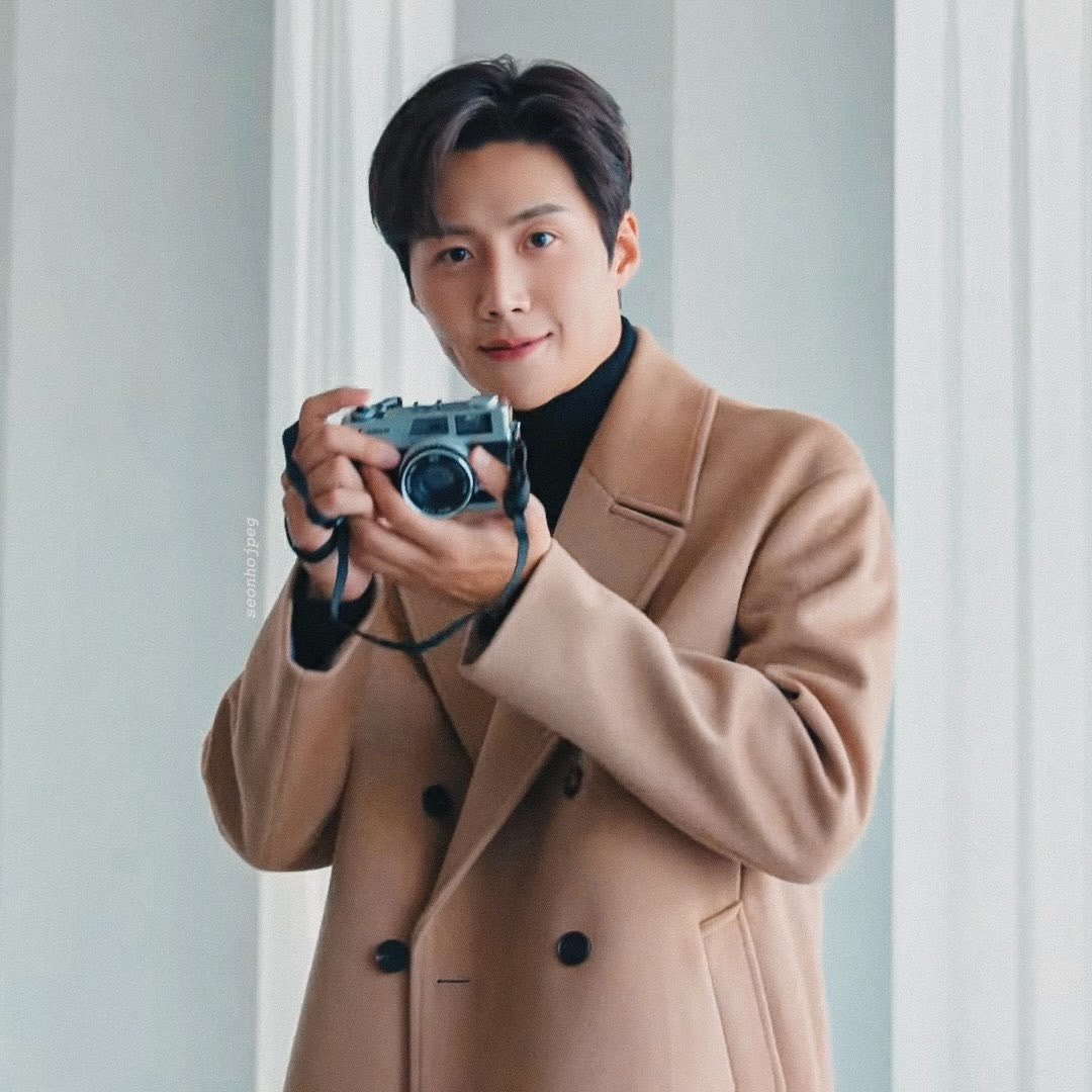 Kim Seon Ho or Kim Seon Ho

✔  Yes