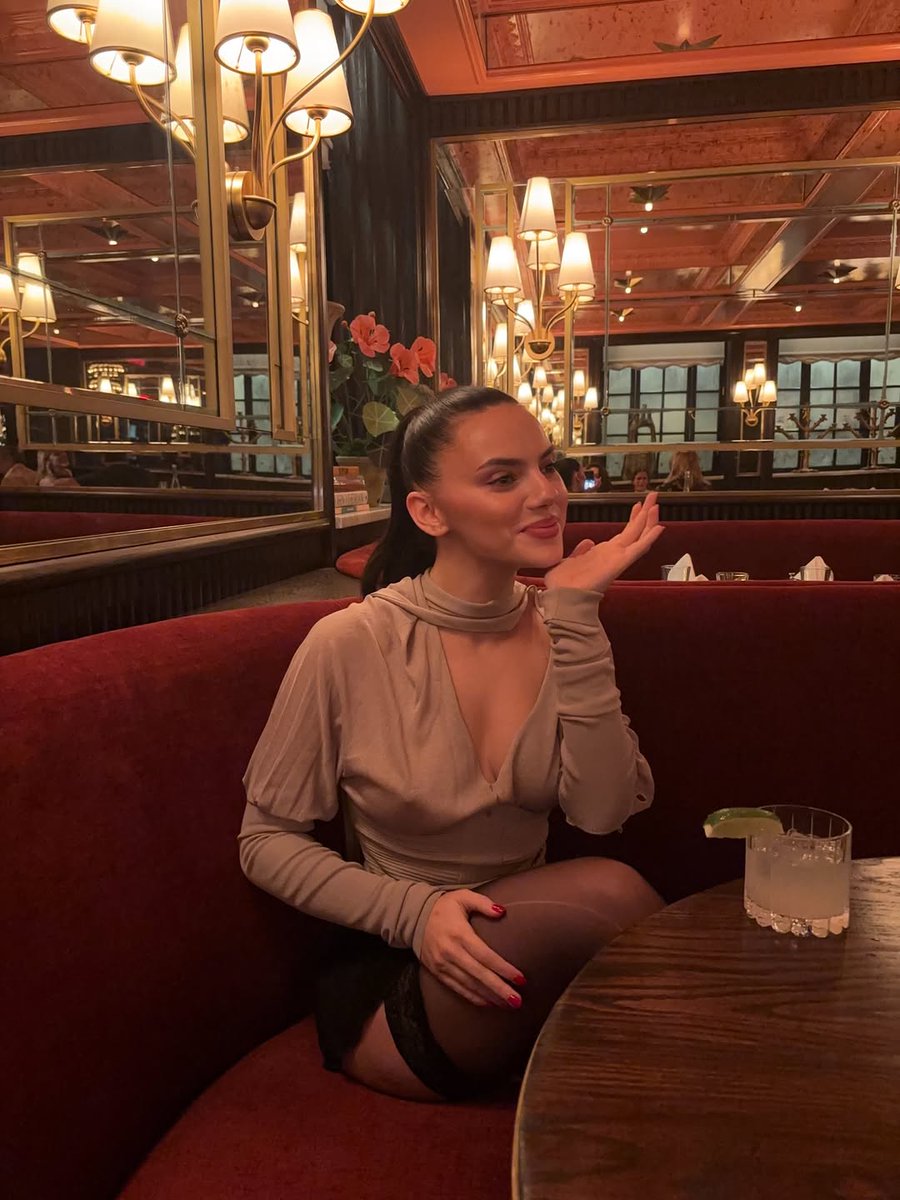 dafnekeennews's tweet photo. Fun Night ❤️ https://t.co/3WX5YyJpHn