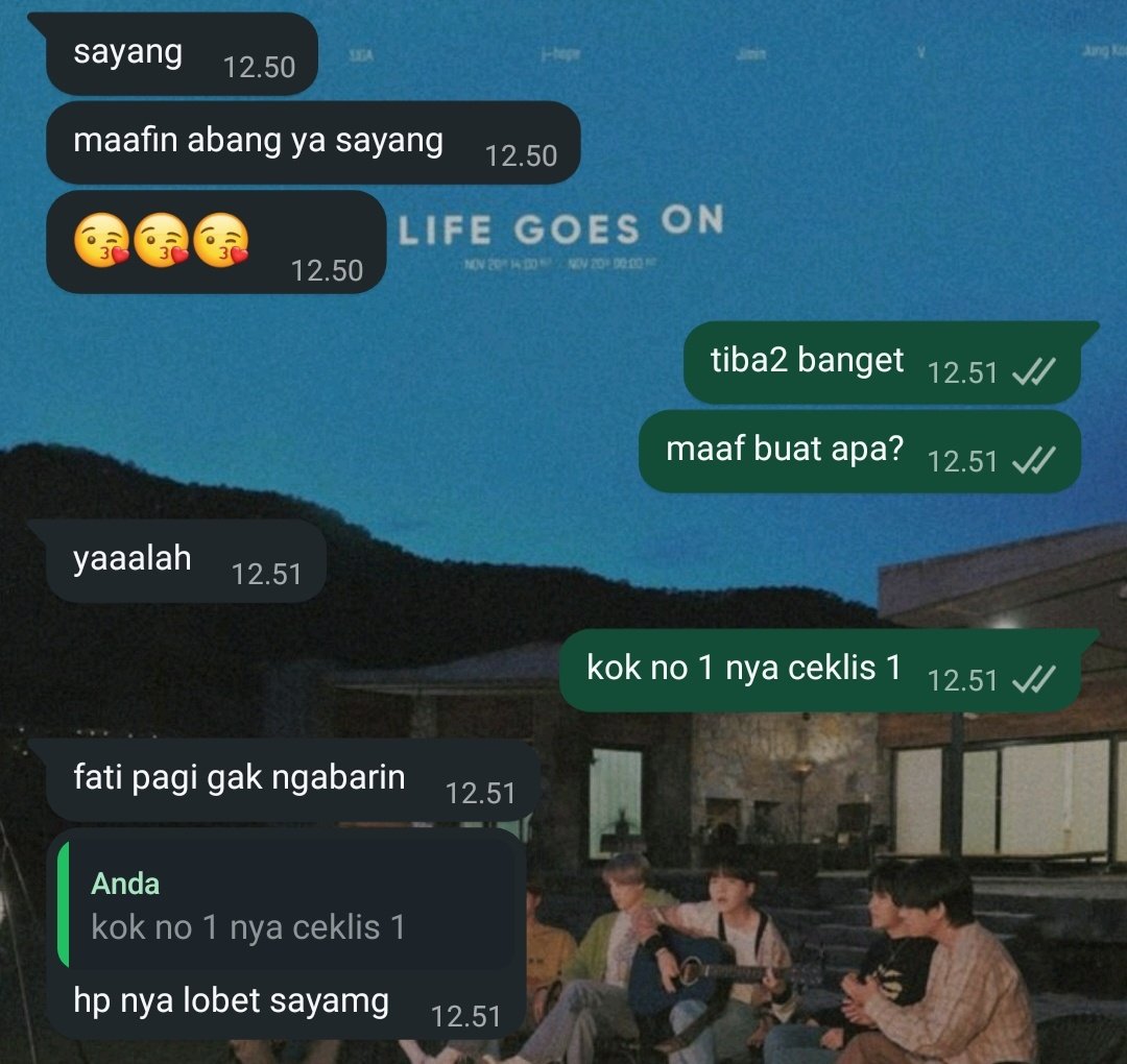 pebiaristaa's tweet photo. seru ya kalo punya pacar kecintaan tu hihihi
padahal dia pagi udah cht cuma emng ga ada ucapin bangun tidur, tiba2 cht begini lucu banget 🥰🫶🤍😚 https://t.co/j1df0mFwtz