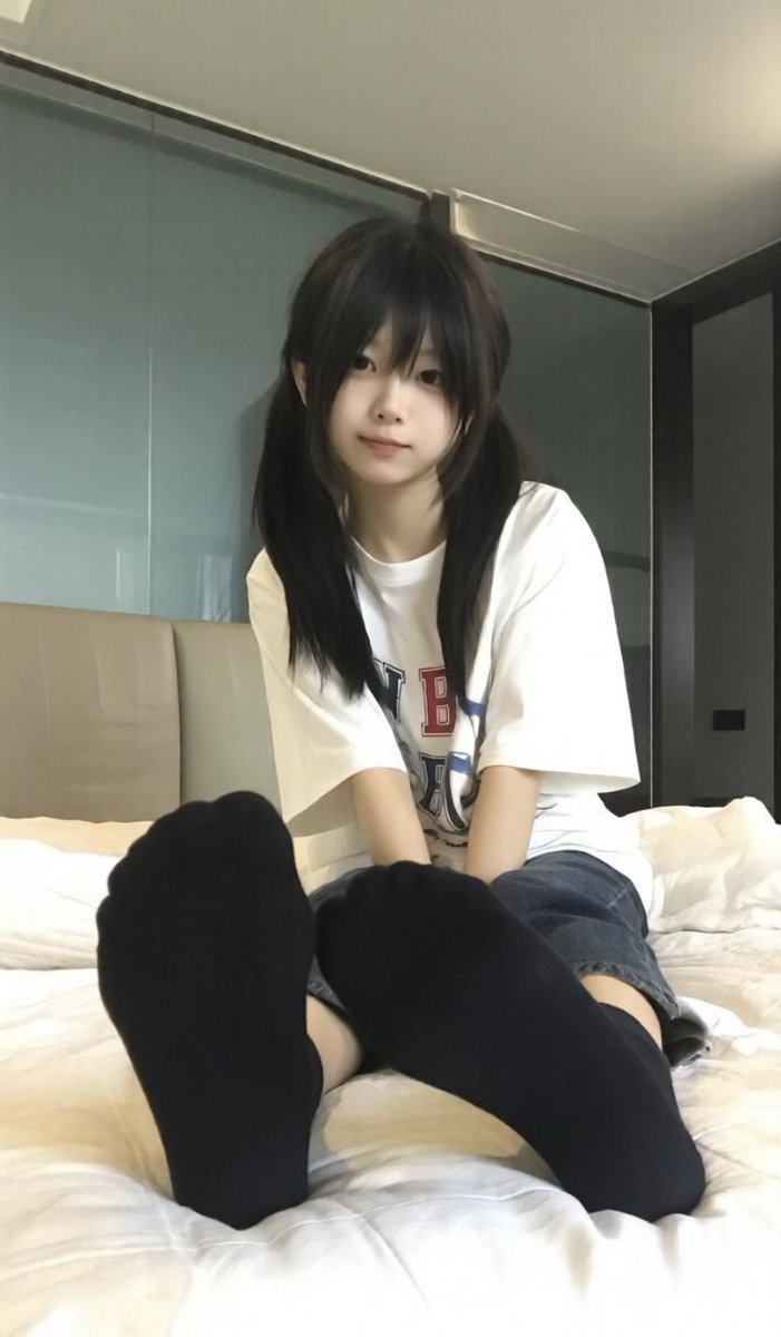JohnNeill2's tweet photo. この投稿流れてきた男性にお願い♡

甘えん坊でちょっとわがままな
31の私って、みんなから見て

あたり？
はずれ？

本音で選んでほしいな！ 
「🍓」リプしてくれた人には
ほぼ全員にいいことしちゃうかも....💓 https://t.co/aoGMh8joH4