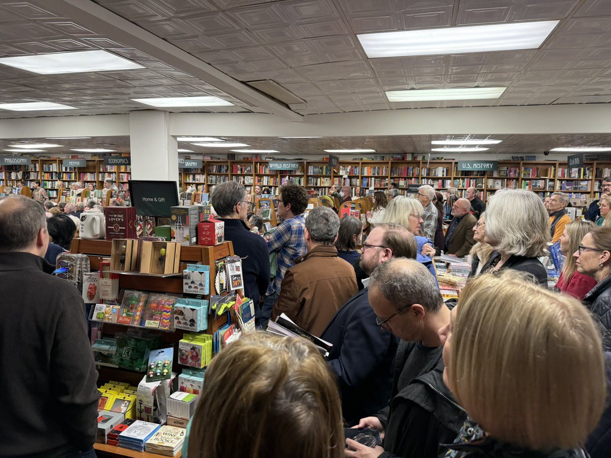 Edward Wong tweet media