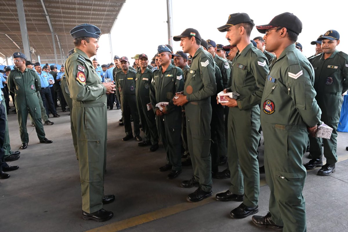Air Marshal B Manikantan, Air Officer Commanding-in-Chief, Central Air Command recently visited Air Force Station Bareilly. On arrival, he was accorded a ceremonial Guard of Honour. He was briefed on operations, maintenance and administration of the air base. He inspected the