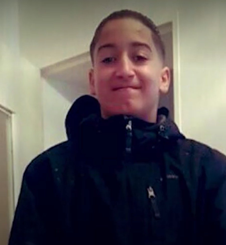 🚨🇫🇷 ALERTE INFO : Comparaison d'hommages.

Hommage à Quentin, dans toutes les villes confondues :

1 interpellation (port d’arme) et 3 personnes pour propos raciaux
0 casse, 0 violence, 0 incendie.

Hommage à Nahel, bilan officiel :

+3000 interpellations
env. 2000 condamnations