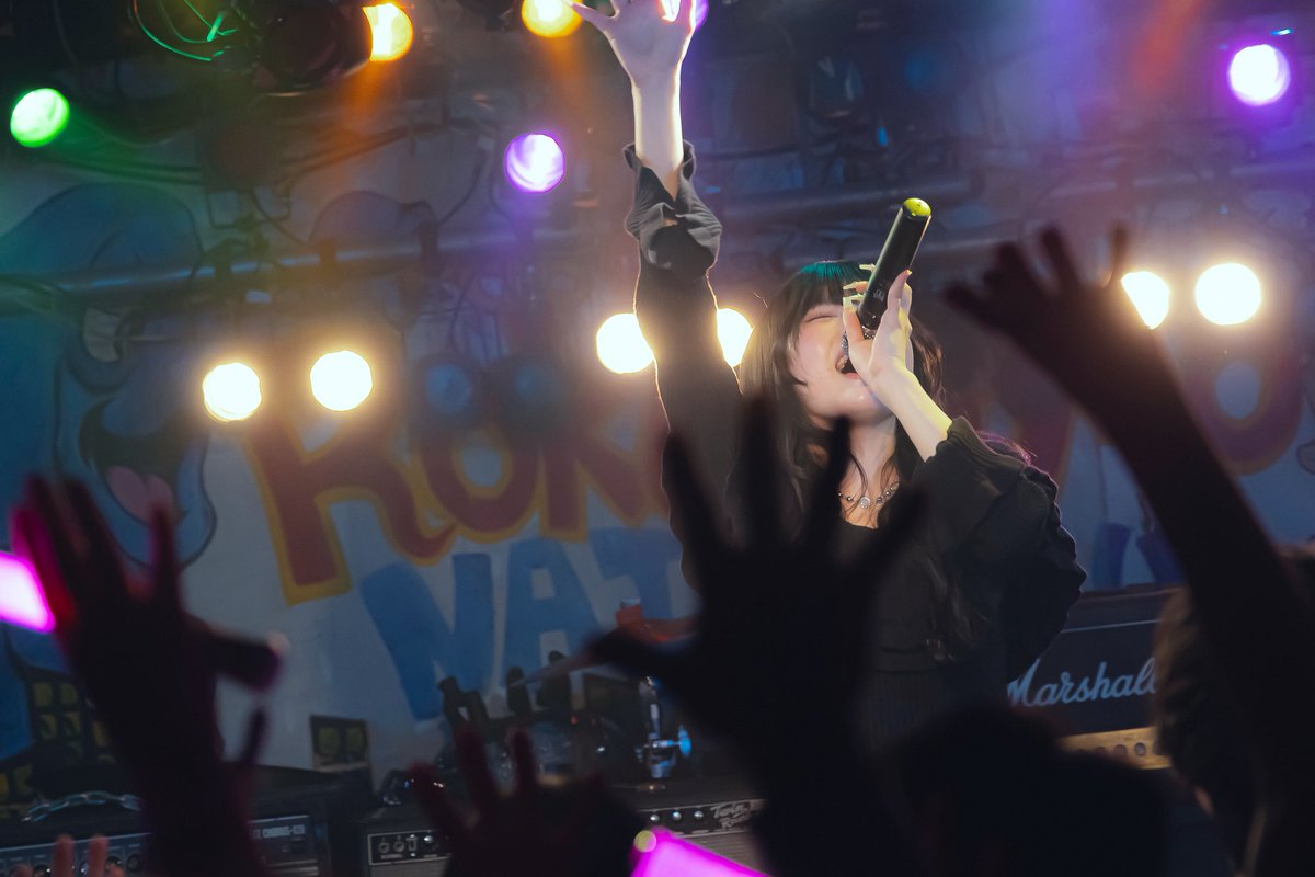 mika_chalca's tweet photo. Nuit Ivre お越しいただきありがとう♡
始めてのソロイベで本当に子鹿のように緊張していましたけど、みんなの顔みて楽しいが勝ったよ( ◜𖥦◝ و(و" 愛に溢れてて最高
みか周りの環境に恵まれてて人生とっても幸せなんだっ‼️世界一かも〜♡

本当にありがとう！ https://t.co/E1A0SNKfU4