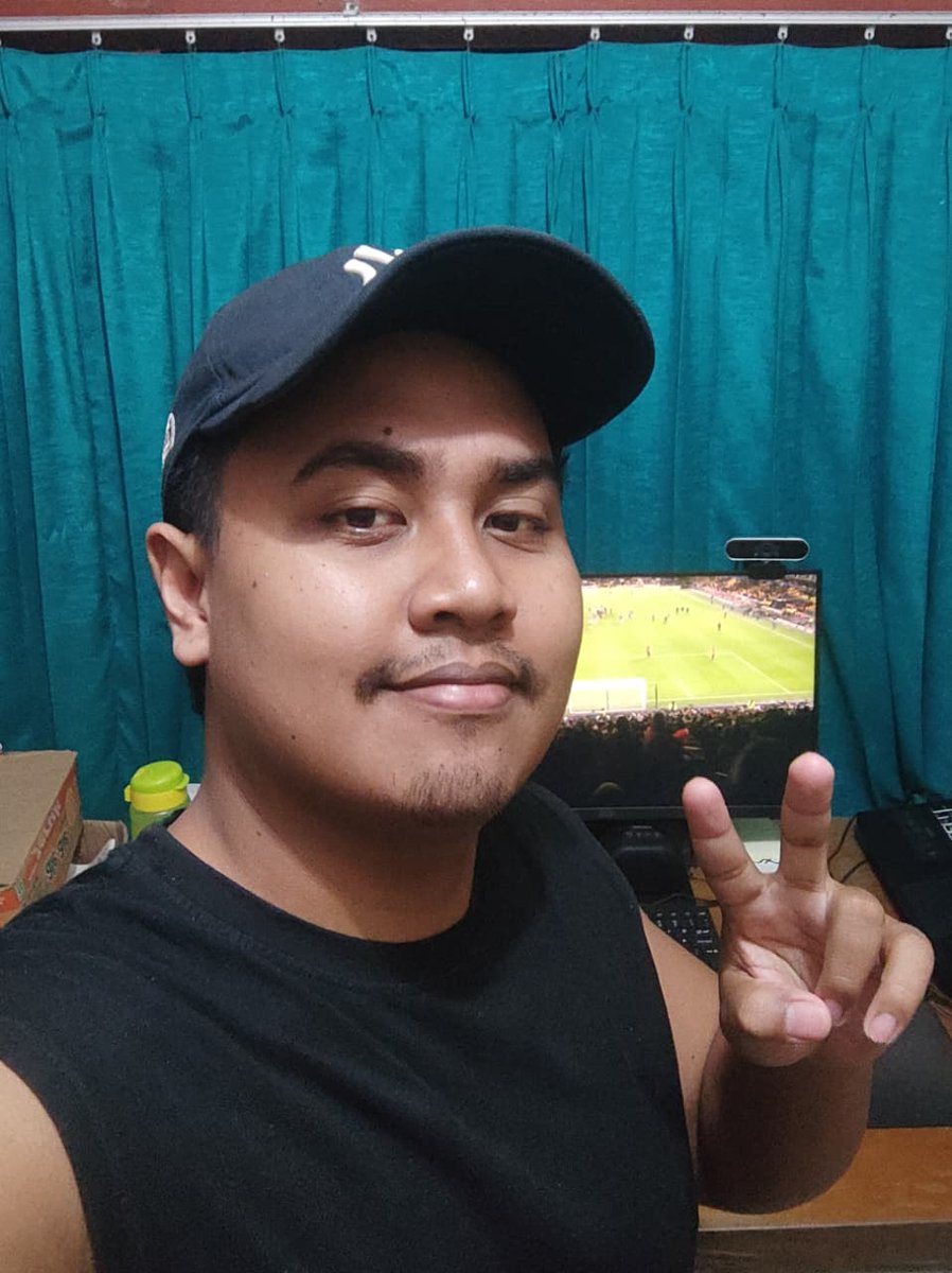 deprasio's tweet photo. My Monthly Cost of Living in Bali, Indonesia 🇮🇩

17€ housing (parent house contribution)
18€ transportation (fuel + engine oil)
53€ food + weekend coffee (freelance remote work + university student)
5€ gym
18€ university savings

total: 105€/month https://t.co/EXqjBEEi0J