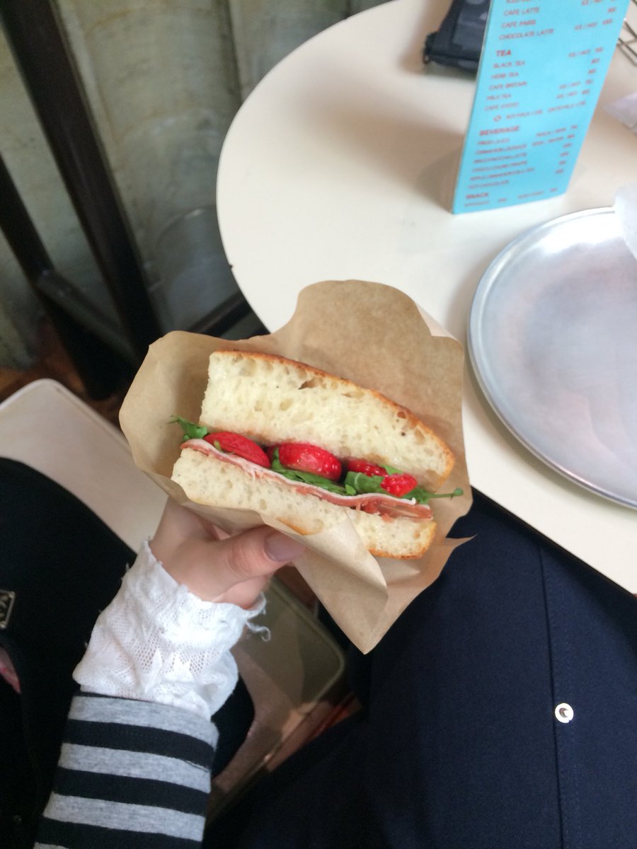 🐈‍⬛ tweet media