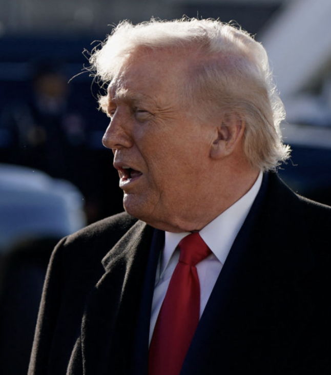 coinbureau's tweet image. 🚨JPMORGAN ADMITS: WE CLOSED TRUMP’S ACCOUNTS

JPMorgan confirmed in court it shut down Donald Trump’s private and commercial bank accounts in February 2021 after Capitol attacks.

The admission comes in Trump’s $5B lawsuit, where he claims the move was politically motivated.