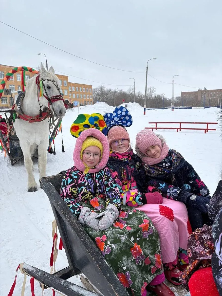 PotokSamara's tweet photo. #масленица #прощенноевоскресенье #самара #winter #Russia https://t.co/gho7DcxrAy