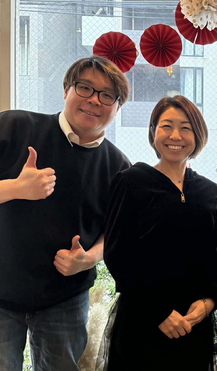 恵比寿の人気台湾カフェ「guenin」オーナー陳さま（写真左。右は弊社