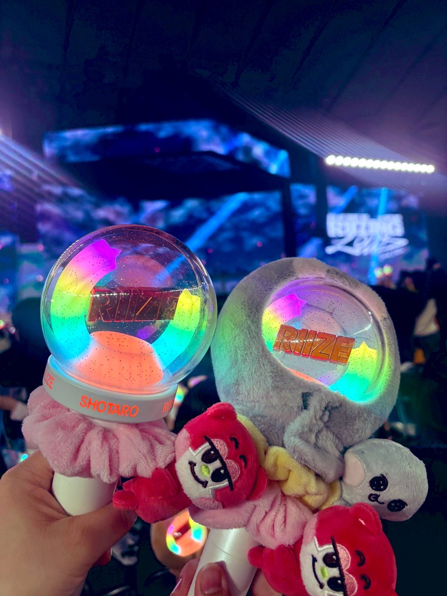 riize_77's tweet photo. 東京ドーム2日連続行けて良かった🥹
お姉さまと楽しめて最高やったしほんまに幸せやった🥹
今日はウンソクめっちゃ近く来てくれた気がするしウンタロいっぱい見れたし幸🥹
最終日も行きたいのに行けなくてつら😭
また仕事頑張れますRIIZEありがとう🧡 https://t.co/GcICCbpBUh