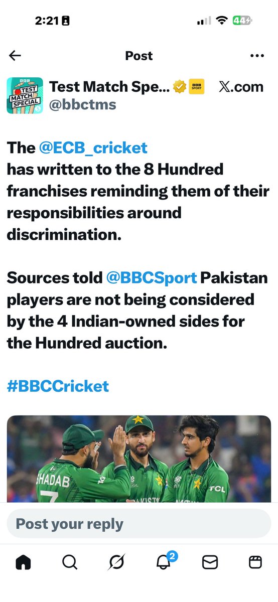 سوشل میڈیا پہ برطانوی سابق کرکٹر اور برطانیہ میں رہنے والے پاکستانیوں کے شدید ردعمل کے بعد انگلش کرکٹ بورڈ نے فرنچائزز کو کہا ہے کہ برطانیہ  میں متعصب رویے کےلیے کوئی جگہ نہیں ہے۔ اب تمام فرنچائزی پاکستانی کھلاڑیوں کو بھی شامل کریں گے۔ یاد رہے کہ کچھ فرنچائزز کے اونرز انڈین ہیں