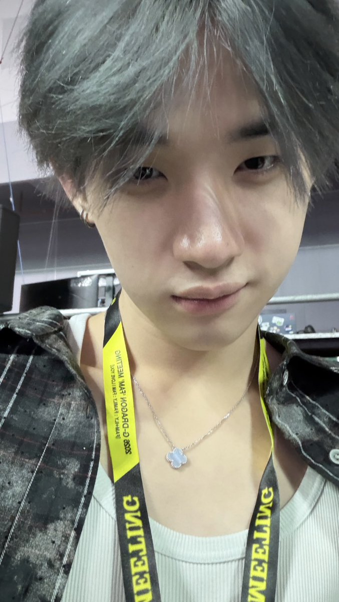 hongnyaw tweet picture