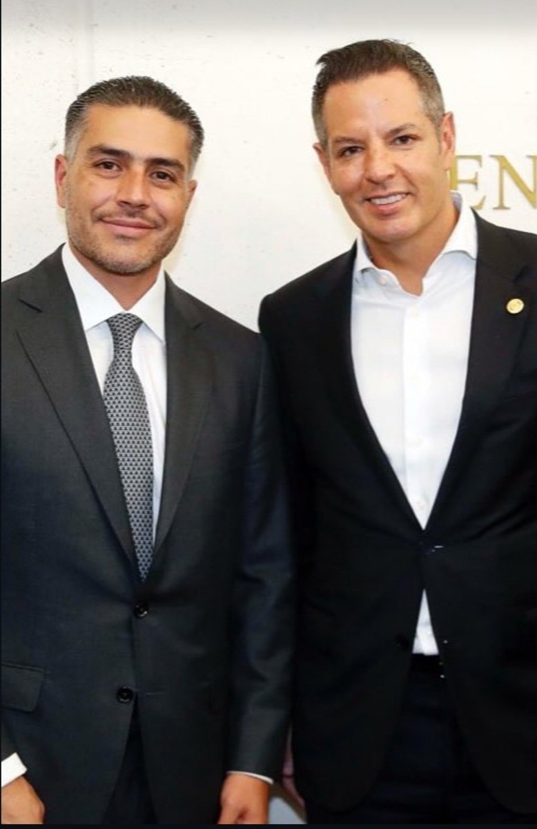 Al Cártel Inmobiliario que cabalga por todo el país le salió un hermano, el Cártel del Despojo, en el que participa toda una red de notarios que, en el caso de Oaxaca, está presuntamente involucrado <a href="/alejandromurat/">Alejandro Murat</a> 
La Fiscalía del Estado guarda innumerables demandas de personas