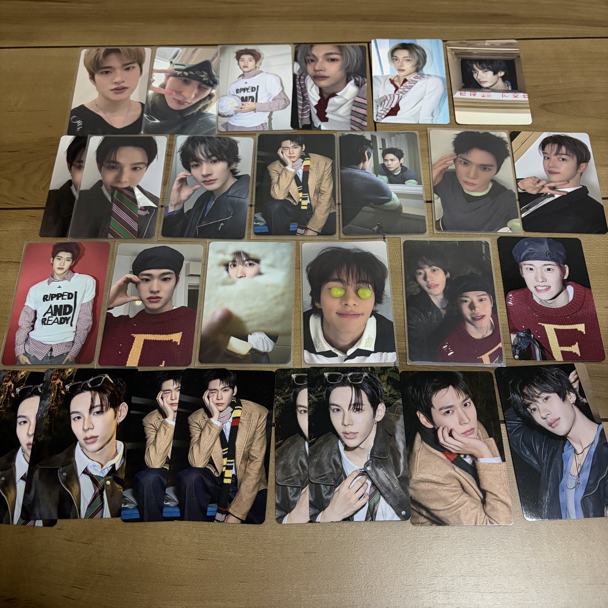 12oneYurii's tweet photo. RIIZE All of Youトレカ 交換  

譲:1枚目ショウタロウ、ウンソク、ソンチャン、ウォンビン、ソヒ、アントン 

求:2、3枚目💕ソンチャン、ウンソク

同種優先ですが、異種交換可 ◎
23日東京ドーム手渡し希望
お気軽にコメントください🙏 https://t.co/RDAeYmWVWN