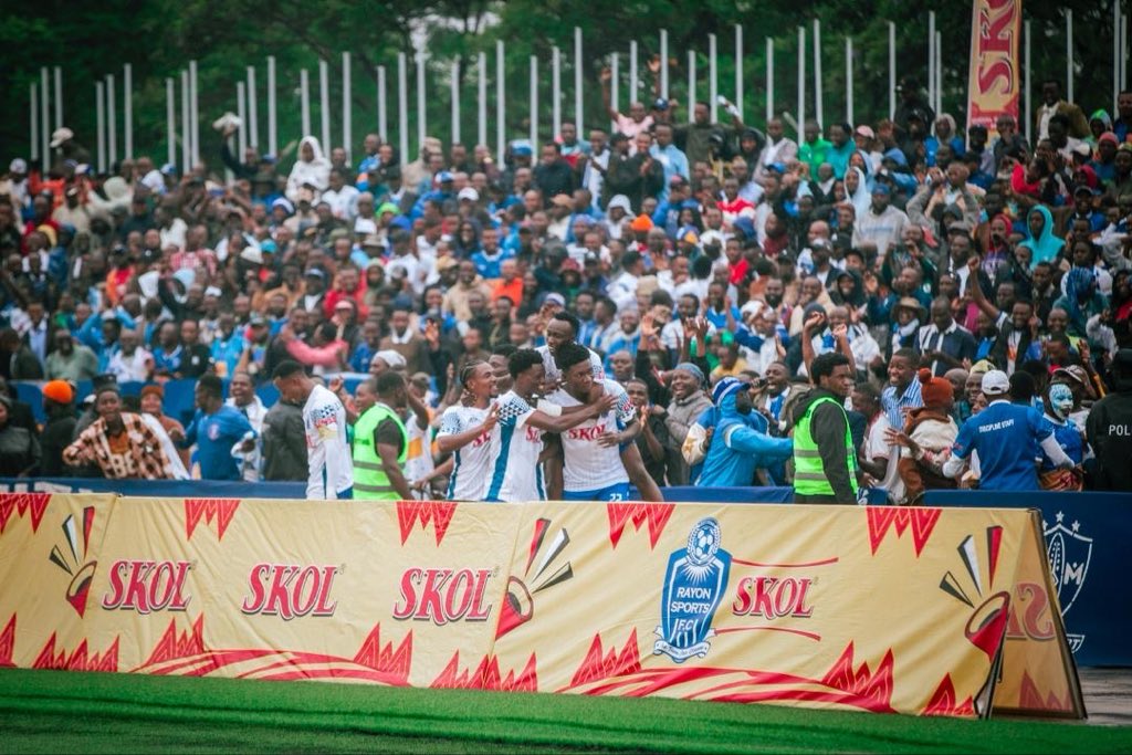 rayon_sports's tweet photo. #RPL || #RAYMVS
HT
RAYON 2-0 MUKURA VS
(01’ Aziz , 45’+1 Tshimanga) https://t.co/UbSwzPucWC