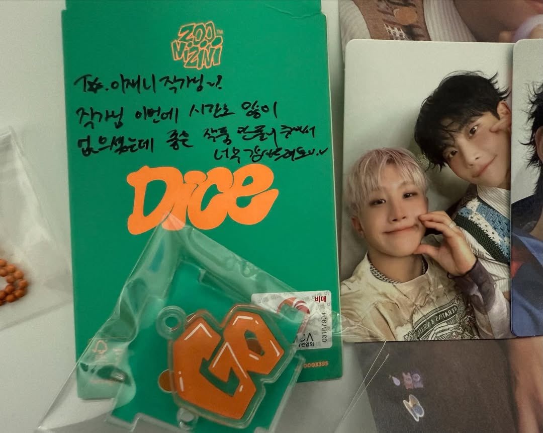 jinjinturtle's tweet image. 🎲| 18.01.26 Foto de uno de los compositores de "DICE".

"Writer-nim, aunque no tuviste mucho tiempo esta vez, muchas gracias por crear un trabajo tan genial." 

Cr. @.ar0hahwaiting01 
#ZOONIZINI #주니지니 #DICE #진진 #엠제이 @offclASTRO